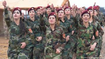 آموزش نظامی زنان و دختران پیشمرگ کُرد توسط ارتش آلمان