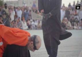 داعش یک زن و مرد را در لیبی سر برید
