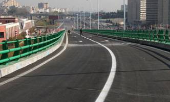 پل‌های هوایی سطح منطقه ۷ نورپردازی شد