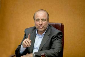 واکنش قالیباف به تصویر منتشر شده از برخورد نیروهای شهرداری با یک لبو فروش