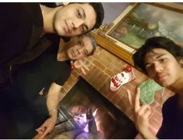 همسر و فرزندان نسرین مقانلو در شبی از شبهای زمستان