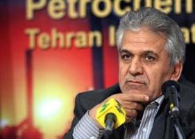 معاون زنگنه: پالایشگاه‌سازی در ایران تعطیل نمی‌شود