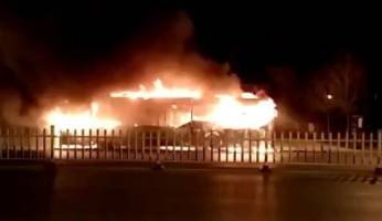 17 نفر در آتش اتوبوس چینی سوختند