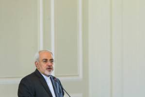 ظریف:‌ وزارت خارجه در انتخابات دخالت نمی‌کند