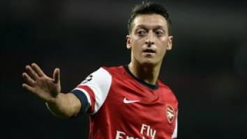 مسوت اوزیل مرد سال فوتبال آلمان شد