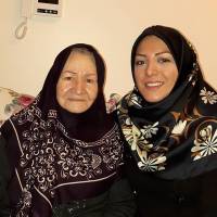 مجری معروف زن تلویزیون و مادربزرگش + عکس