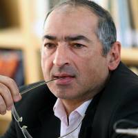 باید به ظریف و کری جایزه داد 