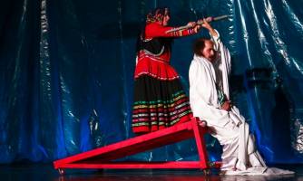 نمایش آش با طعم زهر  به بخش مسابقات جشنواره تئاتر فجر راه یافت