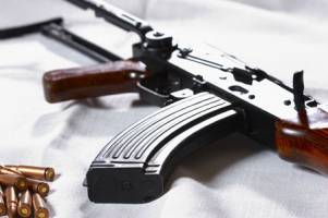 2برادر به سمت دو خواهرشان شلیک کردند