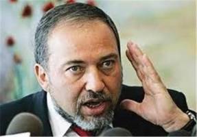 لیبرمن خواستار  کنار رفتن نتانیاهو شد