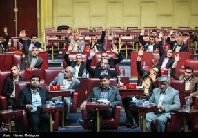 درگیری لفظی در جلسه شورای عالی استان‌ها