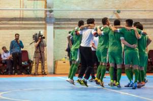  از لحاظ تدارکاتی از دیگر تیم‌ها عقبیم