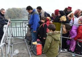 شکایت ۲۳۰۰ پناهجو از اداره مهاجرت و پناهندگی آلمان