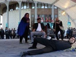 برگزیدگان بخش تئاتر خیابانی سی و چهارمین جشنواره تئاتر فجر