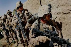 نظامیان آمریکایی تا سال ۲۰۲۴ در افغانستان می مانند