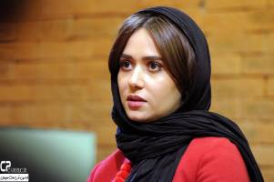 تصاویر پریناز ایزدیار در حاشیه جشنواره 34 فیلم فجر!