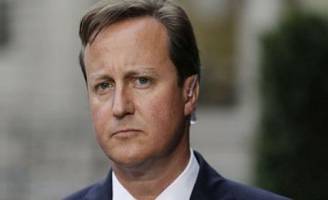 آغاز تور دو هفته‌ای کامرون به اروپا 