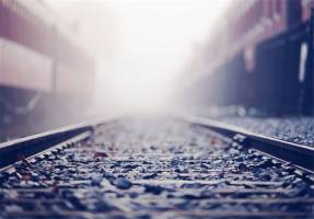  ساخت راه‌آهن غرب در انتظار «معجزه»