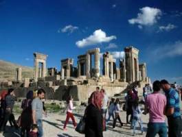گزارش نیویورک تایمز از رزرو تورهای ایران‌گردی