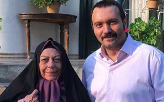 كامبيز ديرباز:خلاصش كه «مامان طاهره» يدونه اي و فلان