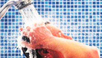 این افراد حمام نروند