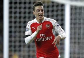 تماس باشگاه بارسلونا با مدیربرنامه‌های اوزیل