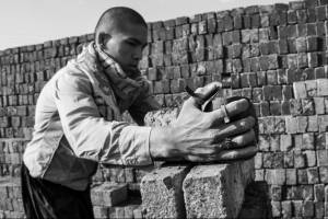 رقم دستمزد کارگران نصف شب مشخص نشود