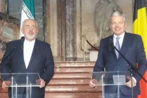 ظریف: همه همکاری کنیم و به جنگ پایان دهیم