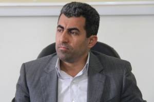 به هیچ گروه سیاسی وابسته نیستم