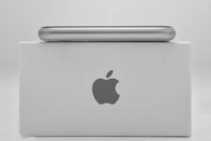 آیفون ۴ اینچی جدید دوربین ۱۲ مگاپیکسلی و قیمت ۴۰۰ تا ۵۰۰ دلاری دارد