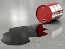   کشمکش نفت جهانی در مرز صعود و سقوط