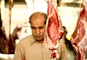 توزیع گوشت قرمز منجمد به شرط ادامه گرانی