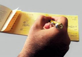 پدری که با جعل امضای پسر فوت شده اش پولهای او را تصاحب کرده،دستگیر شد