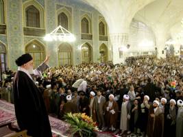 برگزاری مراسم سال تحویل و سخنرانی مقام معظم رهبری در حرم رضوی