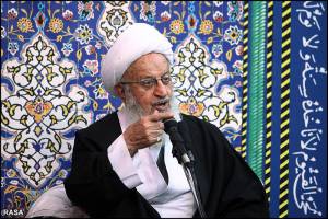 گسترش حوزه های علمیه فساد را از بین می برد