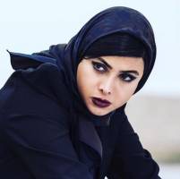 گریم آزاده صمدی در 50 کیلو آلبالو! + عکس