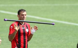 تونل بازیکنان تیم ملی برای 100 تایی شدن سید جلال