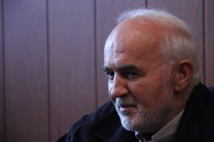 به حداد توصیه می‌کنم مکاتباتش با رهبری را کتاب کند