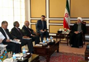 روحانی: کشورهای اسلامی برای رفع مشکلات جهان اسلام متحد شوند