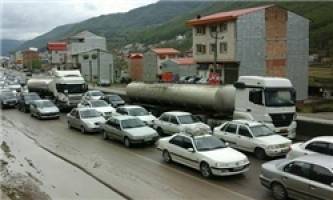 ریزش خاک در محور هراز