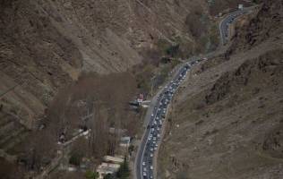 ۱۲ محور همچنان بارانی