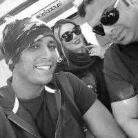 سلفی سحر قریشی و امید علومی در کنار حامد پهلان