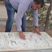 عکس غم انگیز احمد ایران دوست در روز مادر! 