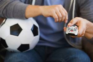 ساعت پخش ال کلاسیکو و دیدارهای پرسولیس و استقلال 