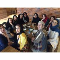 سلفی جالب هنرمندان زن در رستوران! | فروردین 95