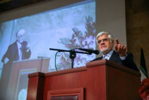 رسانه‌های اصلاحات به منتخبین کم‌لطفی نکنند