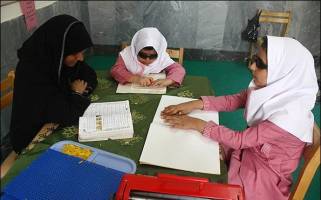 دانش آموزان نابینا صاحب دستگاه تایپ پرکینز می شوند