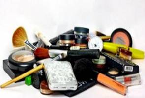 استفاده سیا از محصولات آرایشی برای جاسوسی