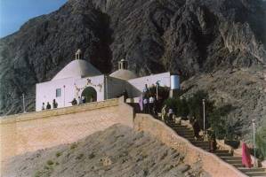 زیارتگاه زرتشتیان جهان در ماه فروردین