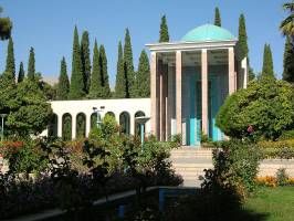 آرامگاه سعدی، تلفیق زیبایی از معماری و ادبیات ایران